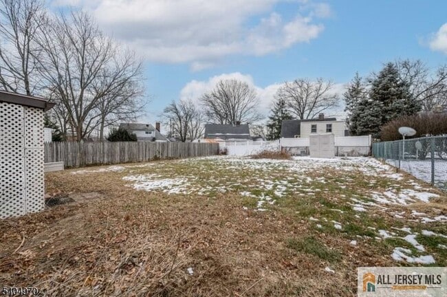 Building Photo - 118 Colonia Blvd