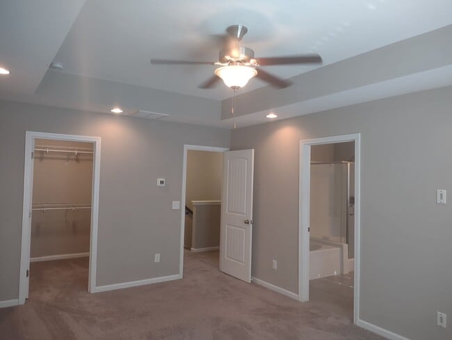 Building Photo - Spectacular Three Bedroom Home in Liberty Ridge!