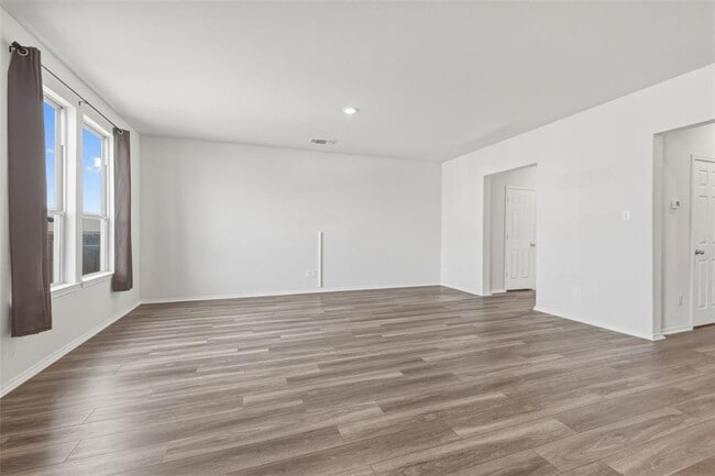 Building Photo - 201 Katie Elder Dr