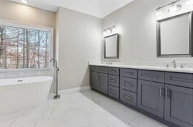 Building Photo - 590 Sweet Stream Trace