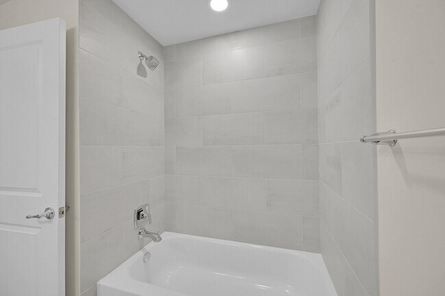 Building Photo - 16440 81st Ln N