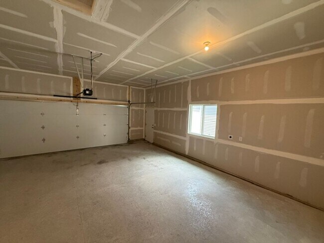 Building Photo - 4818 Suelo Rd