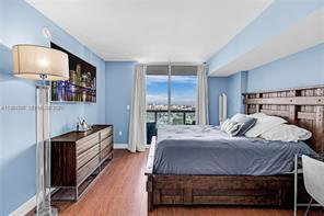Building Photo - Northeast Bayshore Court, Miami, FL 33138 - 1 BR 1 BA condo