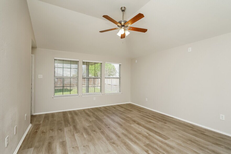 Building Photo - 8813 Sagebrush Trail
