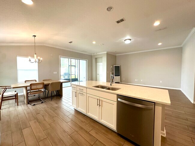 Building Photo - 8056 Island Fox Rd