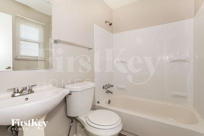 Building Photo - 11849 Hamden Dr