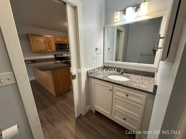 Building Photo - 227 Ohio St