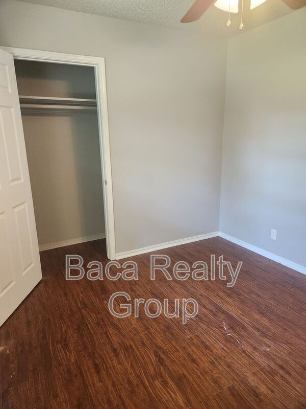 Building Photo - 500 Clearview Dr