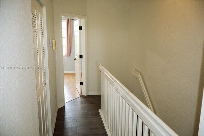 Building Photo - 711 SW 148th Ave