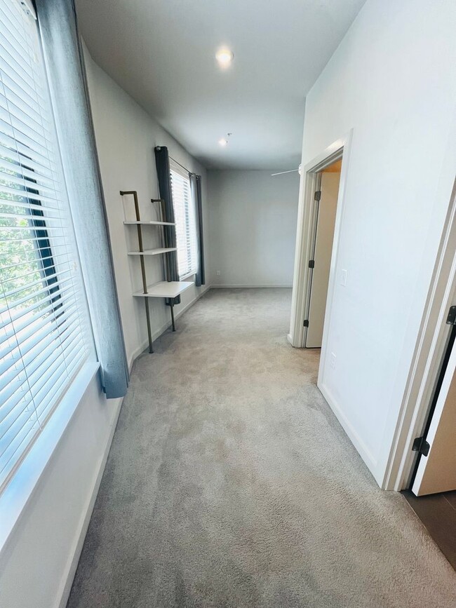 Building Photo - MOVE-IN SPECIAL: Open-Concept 2BD 2BA Cond...