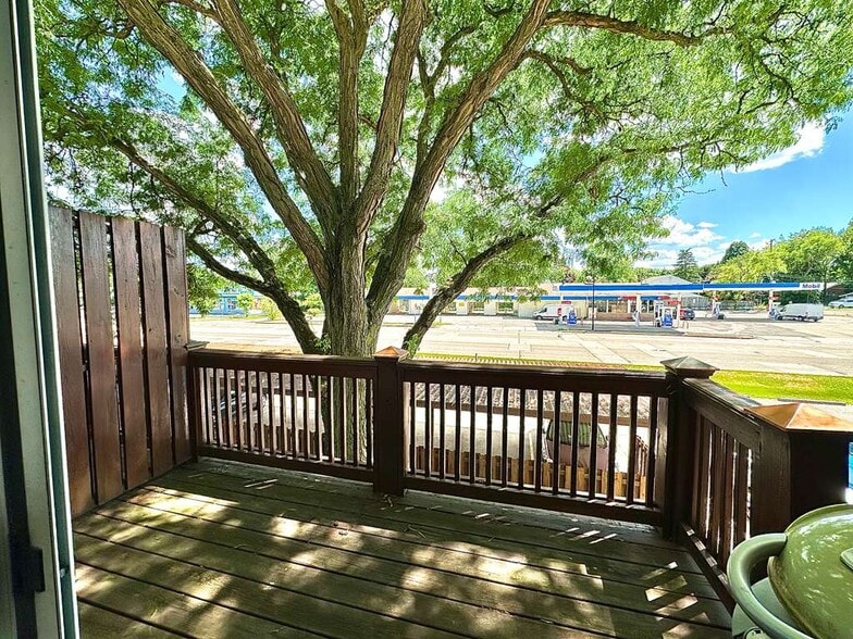 Balcony - 1640 Washtenaw Rd