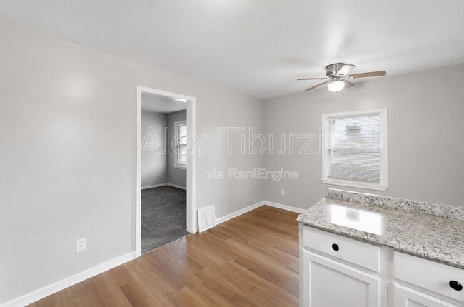Building Photo - 6301 Lodewyck St