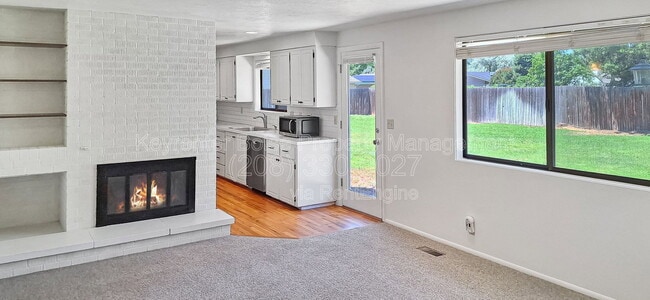 Building Photo - 254 W Fall Dr