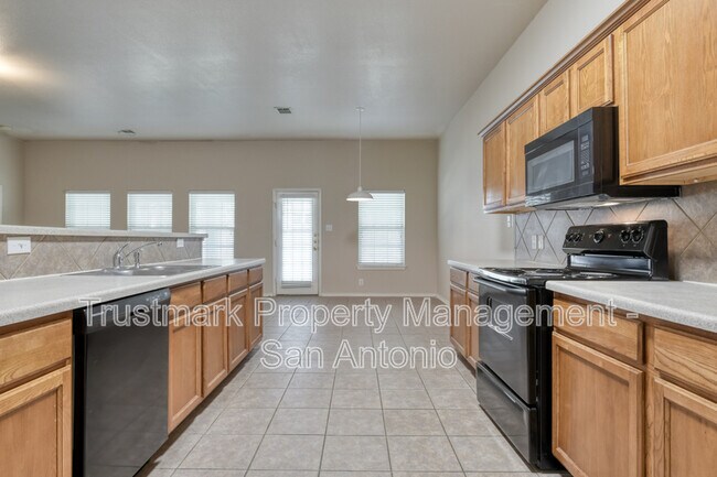 Building Photo - 130 Carmel Dr