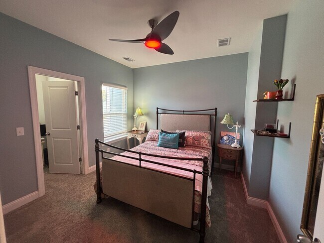 Building Photo - Spacious 4BR Townhome in Mount Pleasant | 2-Car Garage | Built 2020 | 2200 Sq Ft