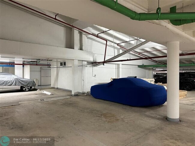 Building Photo - 3500 Galt Ocean Dr