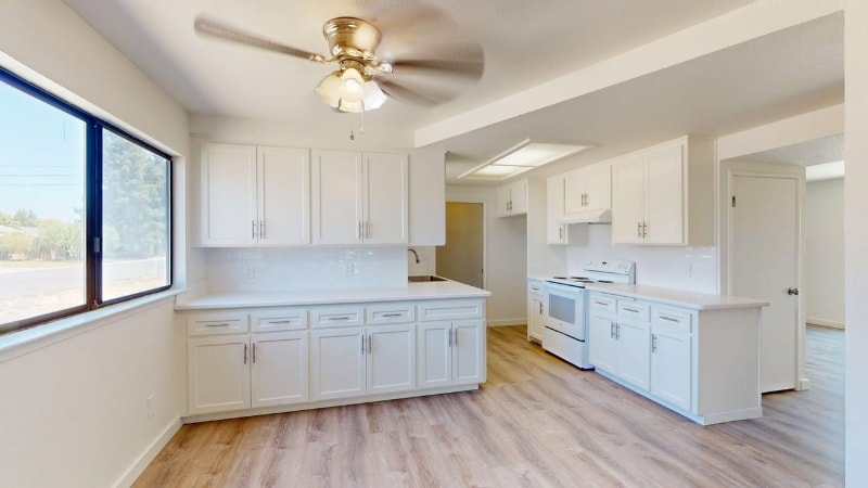 Building Photo - 430 Neil Dr