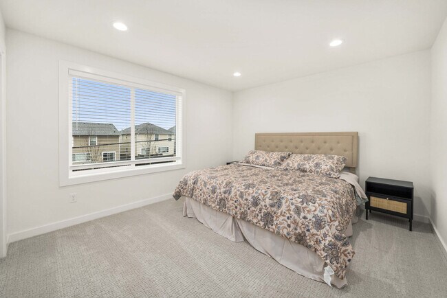 Building Photo - 11612 SE 196th St