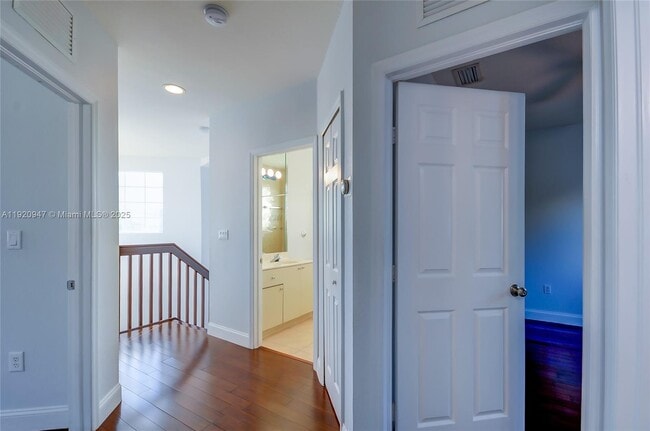 Building Photo - 11331 NW 44th Terrace