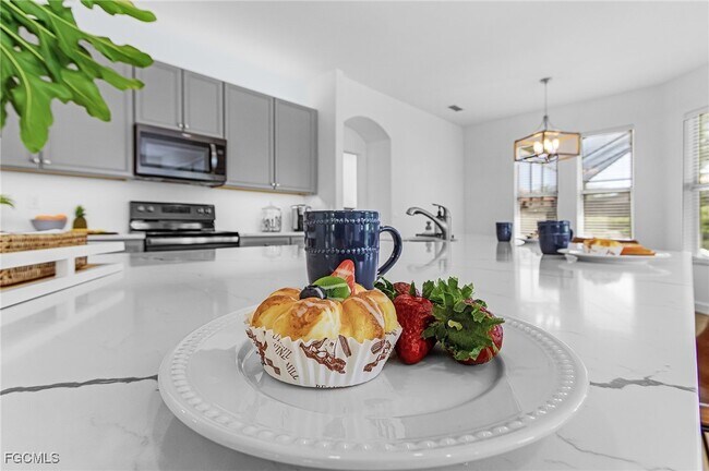 Building Photo - 13060 Sail Away St