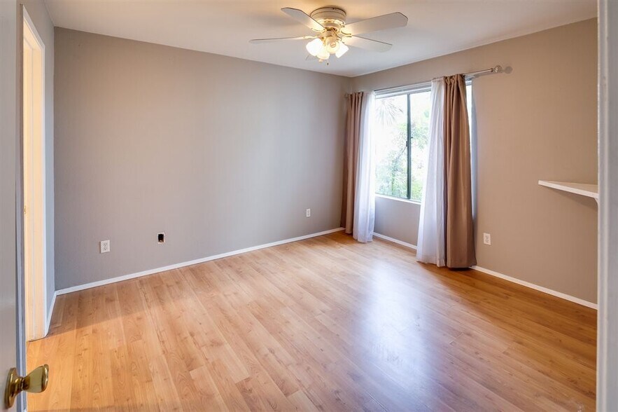 Building Photo - 9439 Fairgrove Ln