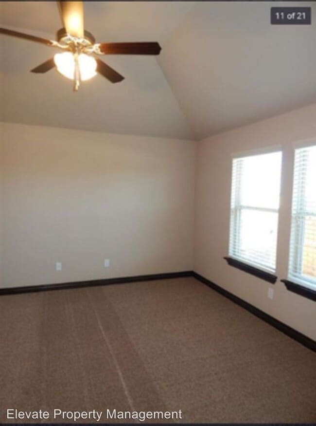 Building Photo - WELCOME HOME!