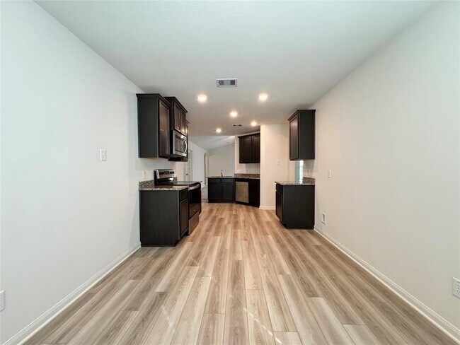 Building Photo - 7922 Vacek Meadows Loop