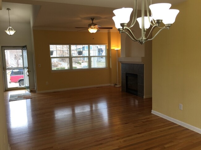 Livingroom - 314 Maggie St