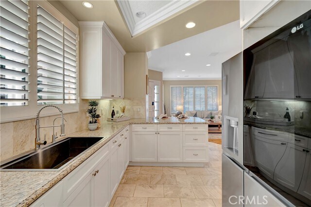 Building Photo - 509 W Balboa Blvd