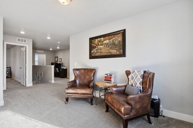 Building Photo - 9870 Hidden Enclave Ct