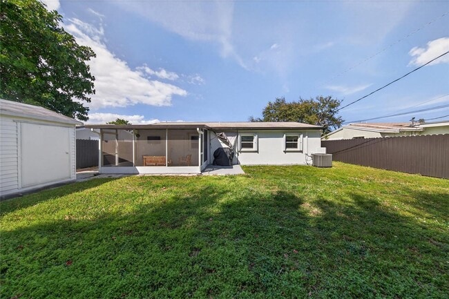 Building Photo - 540 NE 59th Ct