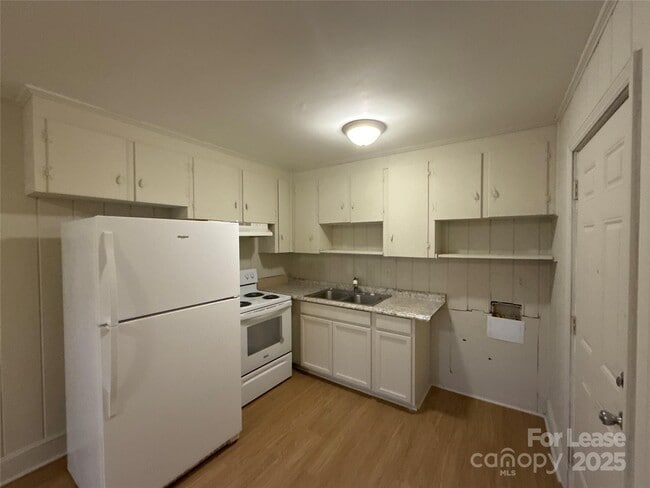 Building Photo - 4409 Brooktree Dr