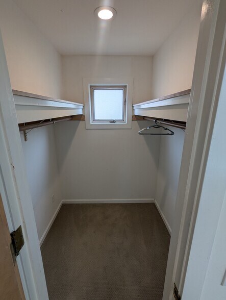 Master closet - 2346 Cedar St