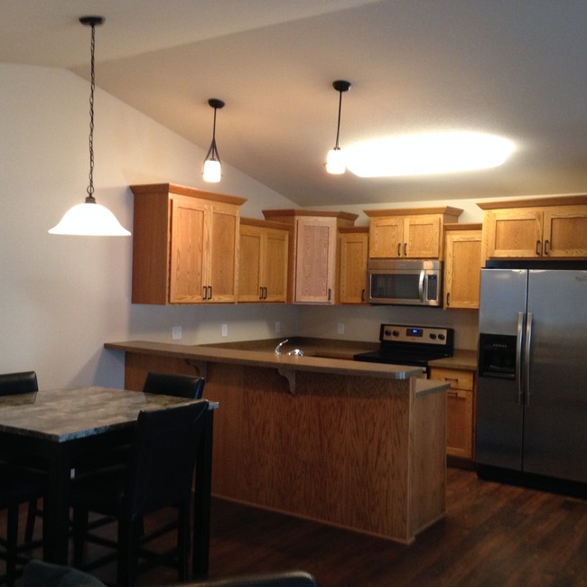 Building Photo - Creekstone Townhomes