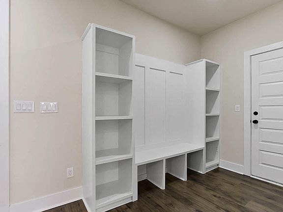 Building Photo - Build Equity While Leasing - Lease and Own from Day One!