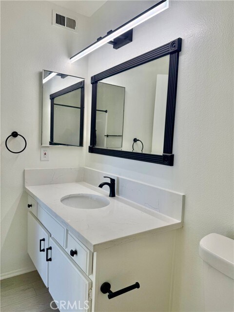 Building Photo - 14851 Mulberry Dr