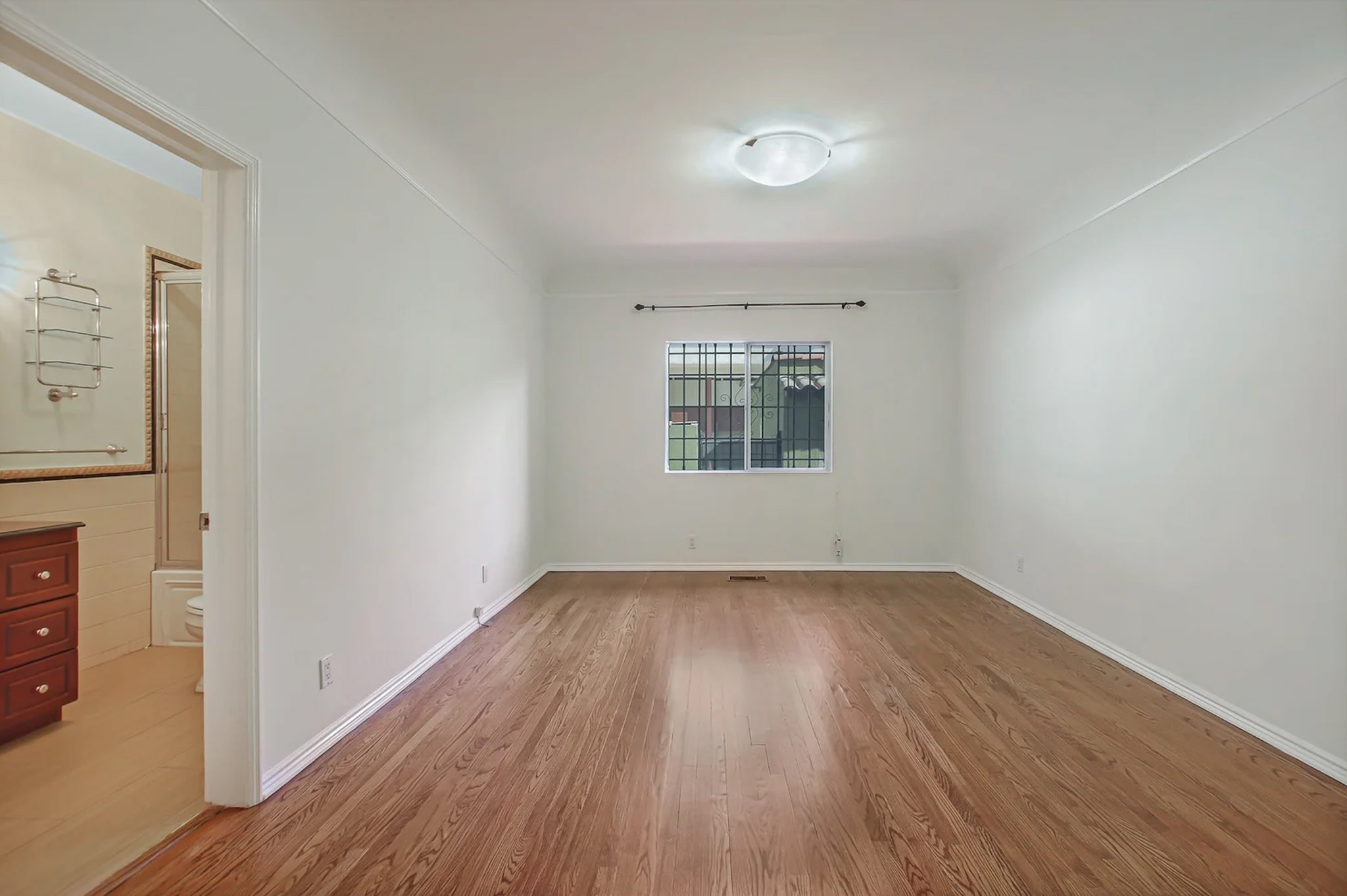 Guest bedroom - 1074 S Genesee Ave