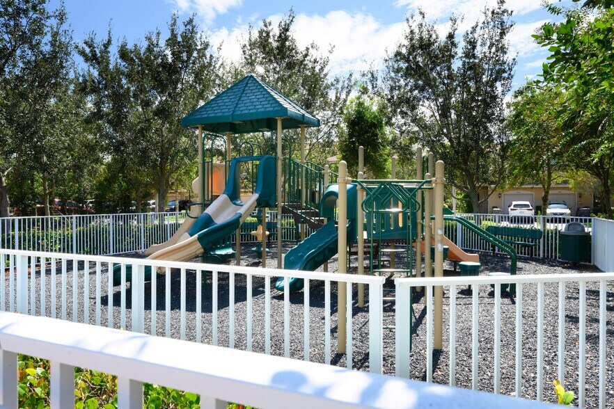 Building Photo - 5813 Monterra Club Dr