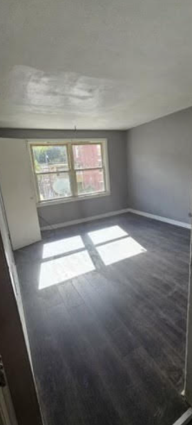 Building Photo - Available Now! 2BR 1BA in Tamaqua!