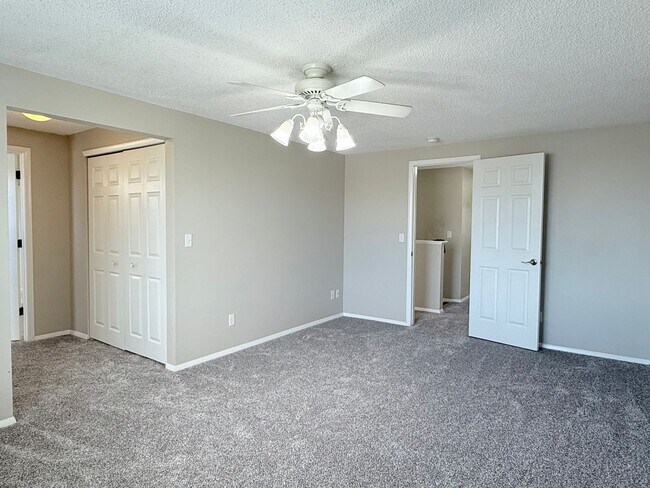 Building Photo - Conveniently Located Home in East Quincy H...