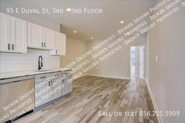 Building Photo - 95 E Duval St