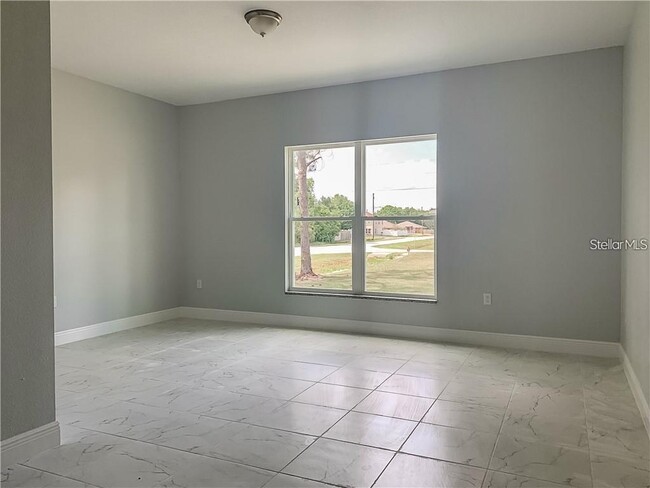 Building Photo - 1 Flatfish Dr