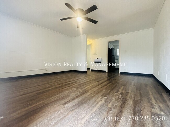 Building Photo - Newly renovated 2 bed, 1 bath