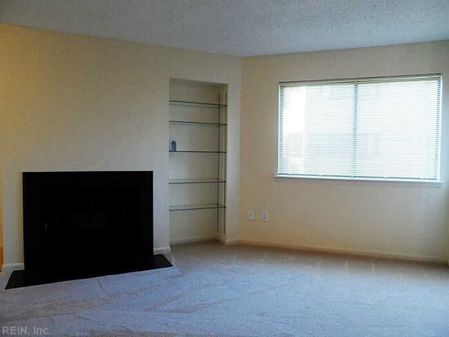 Building Photo - 529 Pheasant Run