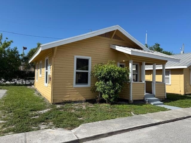 Building Photo - 400 Metcalf Ct