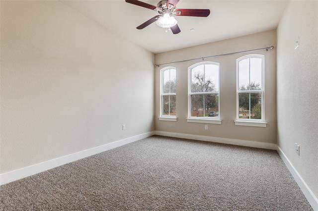 Building Photo - 223 Belleville Dr