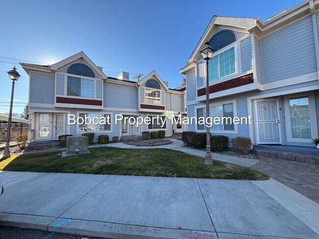 Building Photo - 1420 Douglas Ave