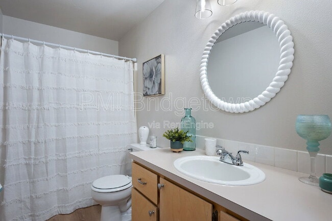 Building Photo - 2026 Virginia Ln