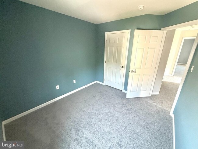 Building Photo - 9407 ASTON Vlg