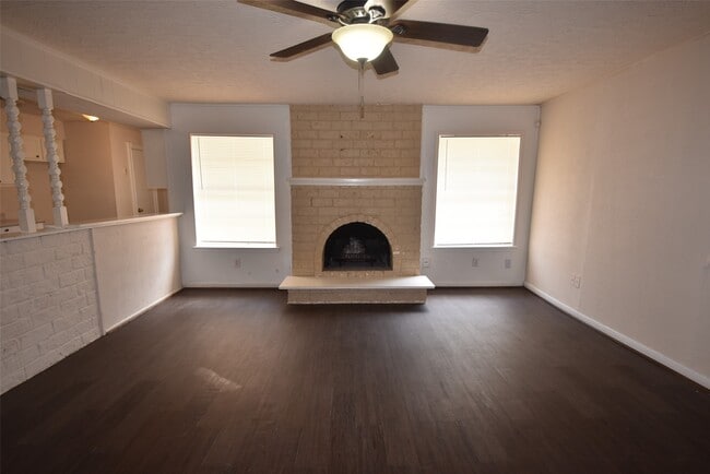 Building Photo - 11903 Sagecliff Dr